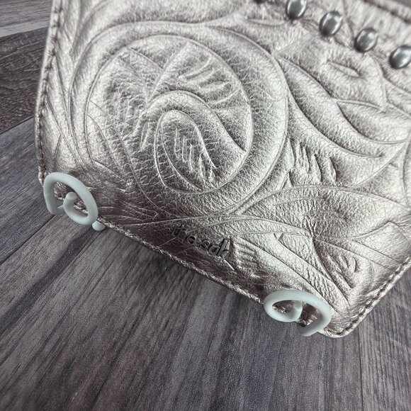 The Sak Silverlake ID Card Wallet Metallic Leather Silver Pewter Embossed Studs - Picture 2 of 11